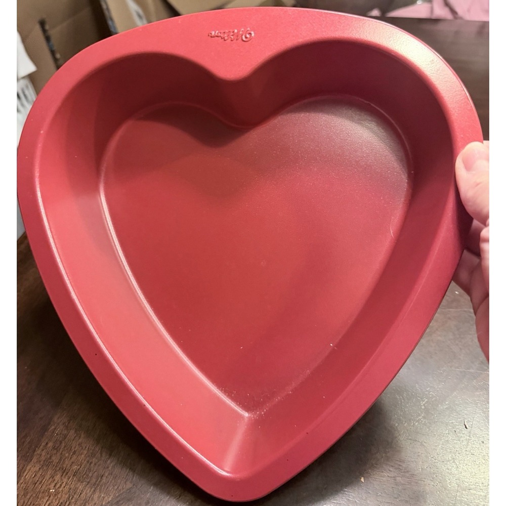 Wilton Red Heart Cake Pan Mold 9 inch Valentine's Day Love